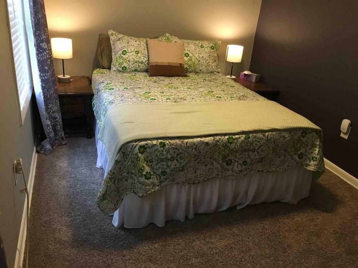 Charming Home In Friendly Neighborhood 랭커스터 외부 사진